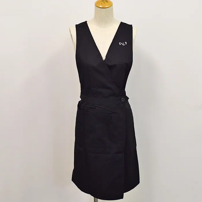 オリジナル制服製作実績 ネームゴ刺繍 /着物屋ひらり様/飲食店サービス制服ユニフォームナイスユニ