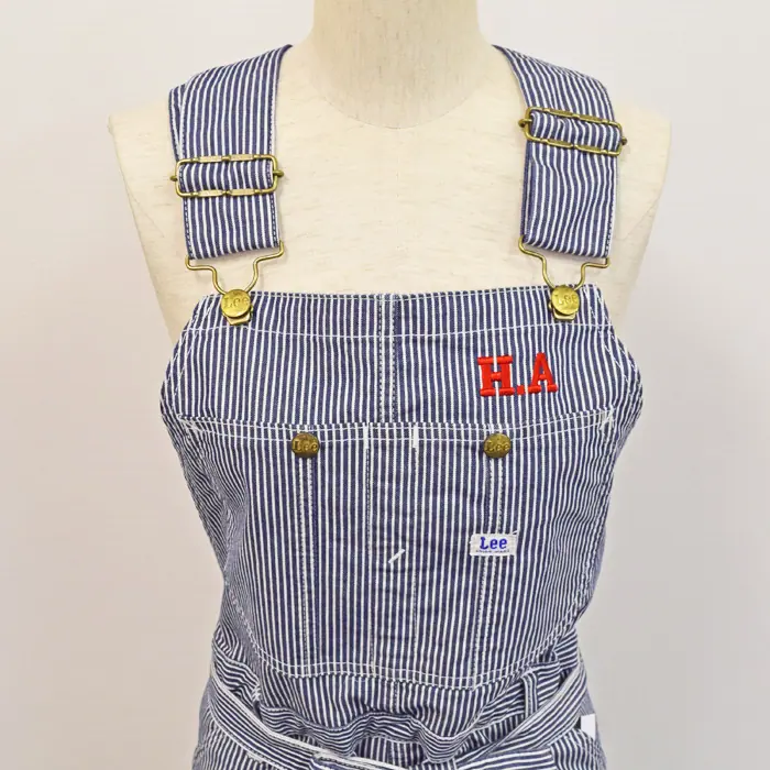 オリジナル制服製作実績 ネームゴ刺繍 /店舗ご来店様/飲食店サービス制服ユニフォームナイスユニ