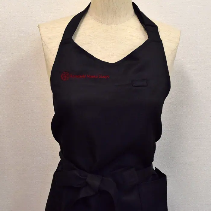 オリジナル制服製作実績 ネームゴ刺繍 /20200703_蔵出しめんたい本舗様/飲食店サービス制服ユニフォームナイスユニ