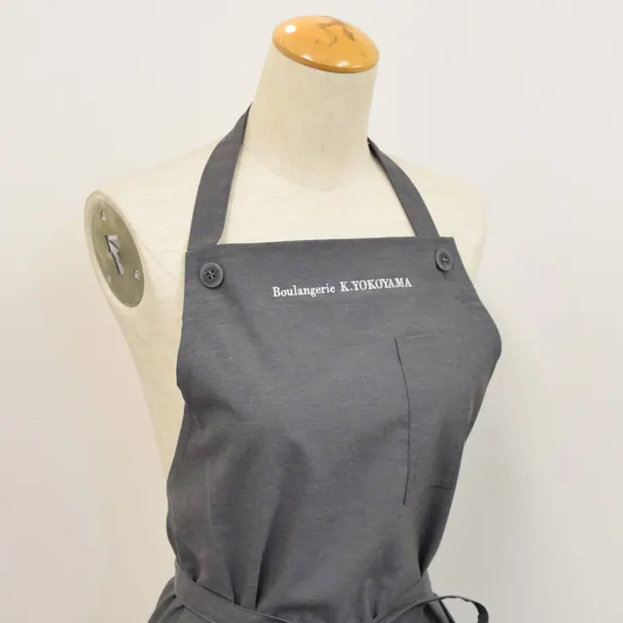 オリジナル制服製作実績 ネームゴ刺繍 /2021/10/4 Boulangerie K.YOKOYAMA様/飲食店サービス制服ユニフォームナイスユニ