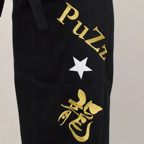 オリジナル制服製作実績 ロゴ刺繍 /Bee天神様/飲食店サービス制服ユニフォームナイスユニ