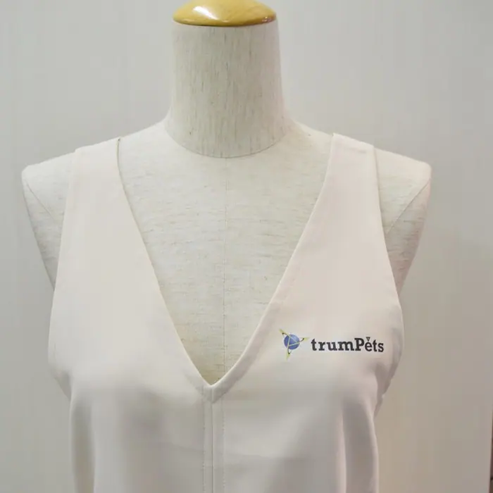 オリジナル制服製作実績 転写プリント /アカナファミリージャパン　様/飲食店サービス制服ユニフォームナイスユニ
