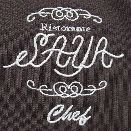 オリジナル制服製作実績 ロゴ刺繍 /RistoranteSAYA様/飲食店サービス制服ユニフォームナイスユニ
