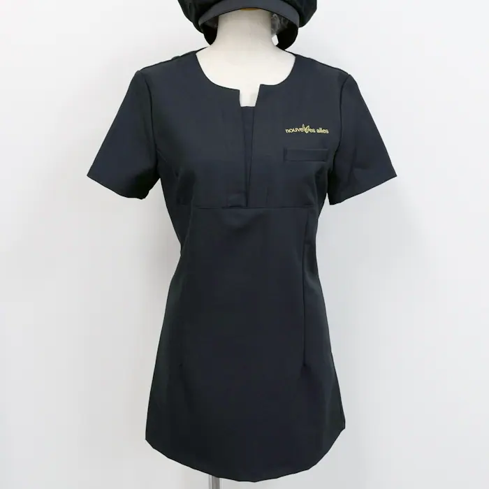 オリジナル制服製作実績 ロゴ刺繍 /ヌーベルゼル 様/飲食店サービス制服ユニフォームナイスユニ