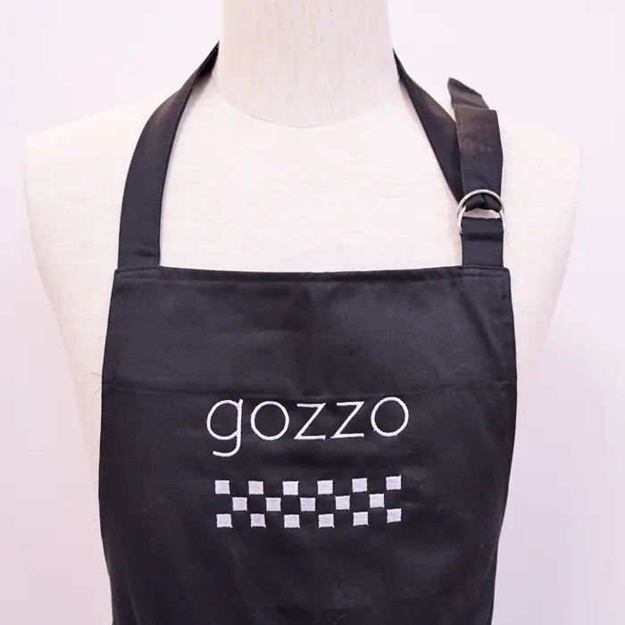 オリジナル制服製作実績 ロゴ刺繍 /By Japan様/飲食店サービス制服ユニフォームナイスユニ