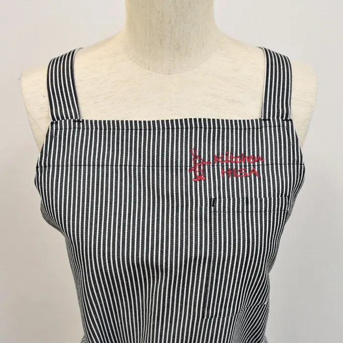 オリジナル制服製作実績 ロゴ刺繍 /キッチンHISA様/飲食店サービス制服ユニフォームナイスユニ