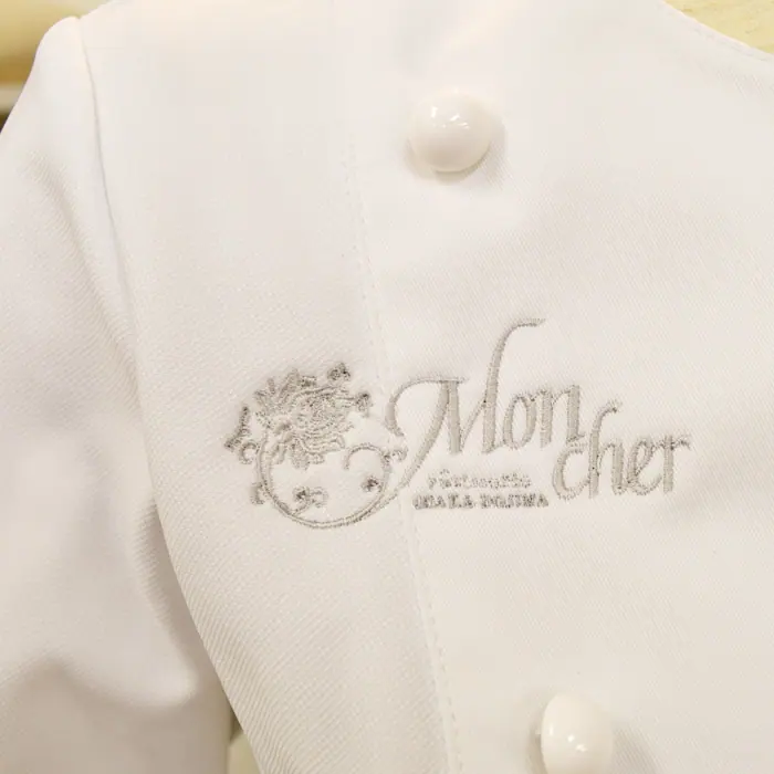 オリジナル制服製作実績 ロゴ刺繍 /モンンシェール様/飲食店サービス制服ユニフォームナイスユニ