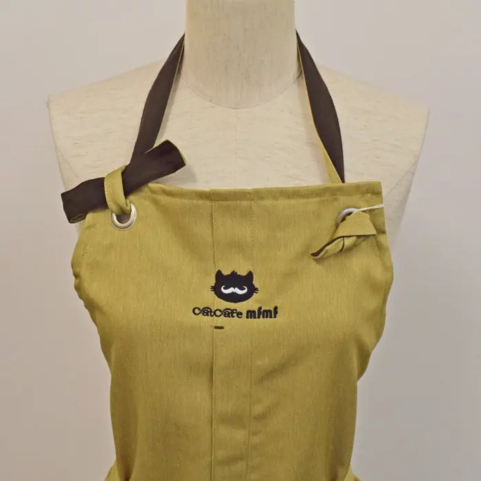オリジナル制服製作実績 ロゴ刺繍 /neko cafe猫カフェ様/飲食店サービス制服ユニフォームナイスユニ