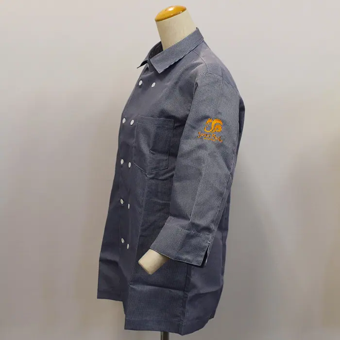 オリジナル制服製作実績 ロゴ刺繍 /スールポッシュ様/飲食店サービス制服ユニフォームナイスユニ