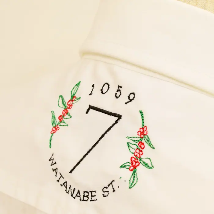オリジナル制服製作実績 ロゴ刺繍 /スターバックスコーヒー渡辺通り店様/飲食店サービス制服ユニフォームナイスユニ