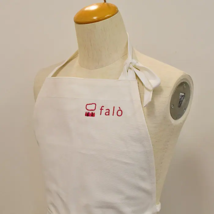 オリジナル制服製作実績 ロゴ刺繍 /falo様/飲食店サービス制服ユニフォームナイスユニ
