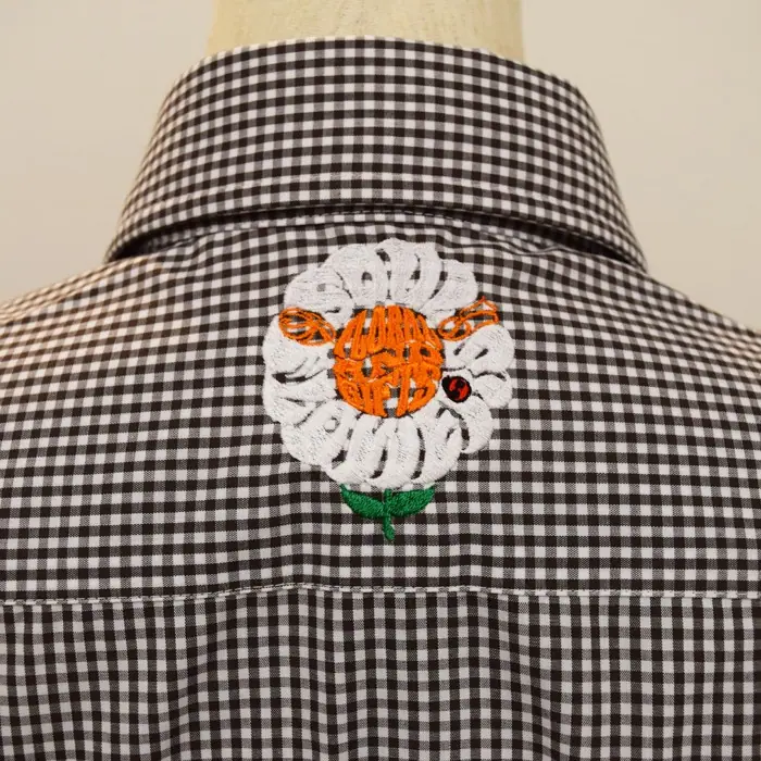 オリジナル制服製作実績 ロゴ刺繍 /SOUL FLOWERS様/飲食店サービス制服ユニフォームナイスユニ