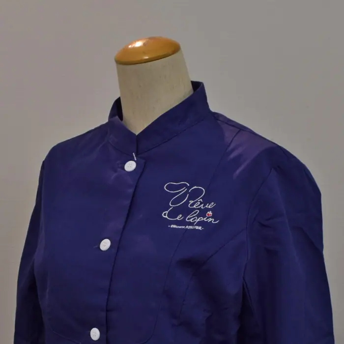 オリジナル制服製作実績 ロゴ刺繍 /2021/8/10ATELIERRevedelapin様/飲食店サービス制服ユニフォームナイスユニ
