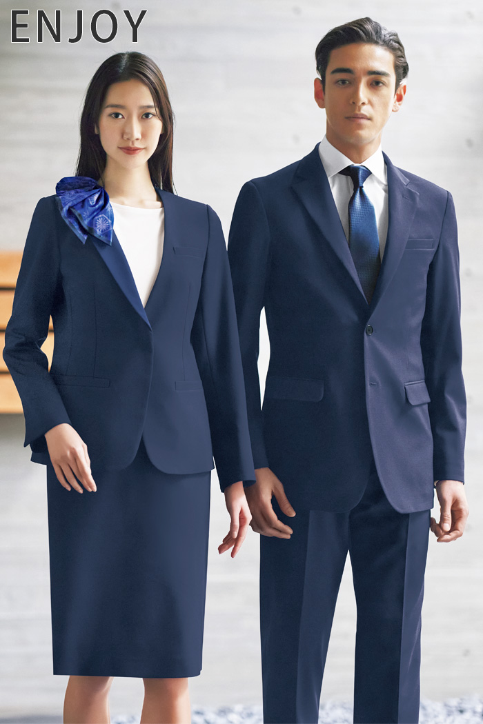 日本のおもてなしにふさわしい装い「KASANE」男女スーツスタイル★