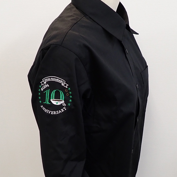 オリジナル制服製作実績 ロゴ刺繍 /20250705_スターバックスコーヒー滋賀長浜店様/　飲食店サービス制服ユニフォームナイスユニ