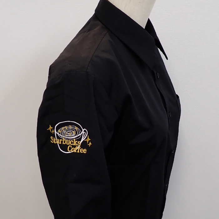 オリジナル制服製作実績 ロゴ刺繍 /20250823_スターバックスコーヒー東武池袋店様/　飲食店サービス制服ユニフォームナイスユニ