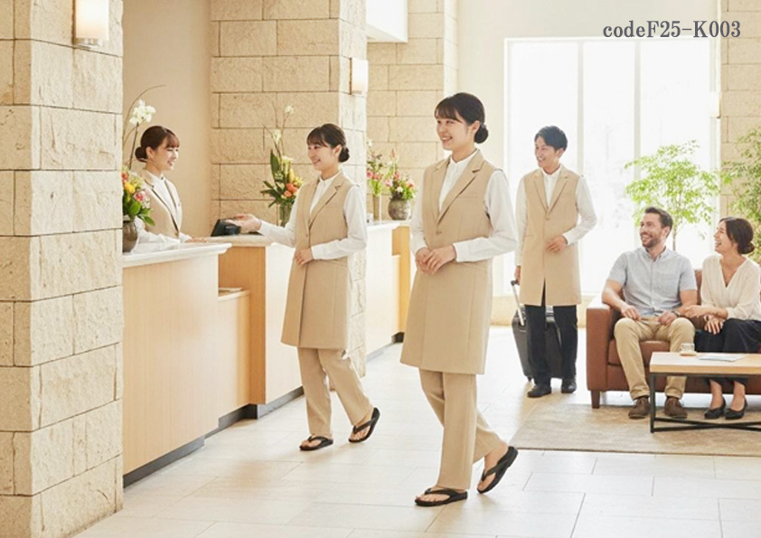 codeF25-K003 ホテルサービス店舗制服コーデ　高級リゾートホテル向けユニフォーム｜ベージュ×ホワイトの上品でおしゃれな接客コーデ