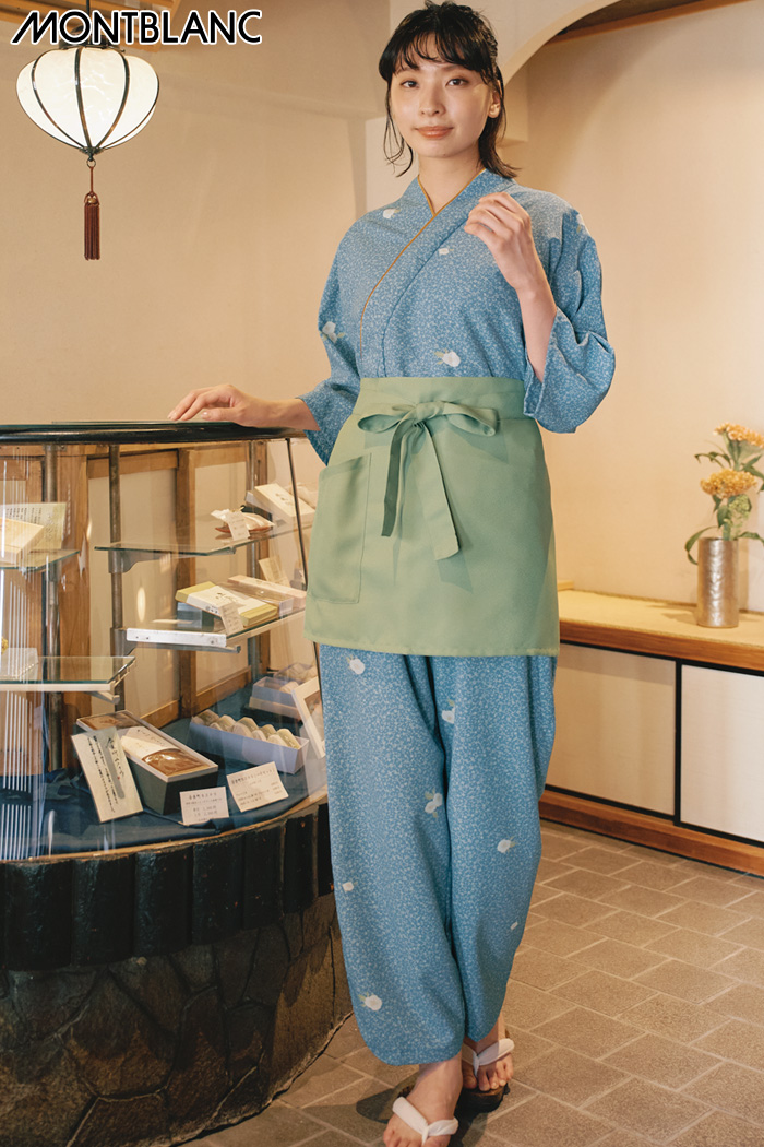 【飲食店ユニフォームはコーデから選ぶ】KIMONO和装　つばきの花柄　品のあるブルーの着物風コーディネート
