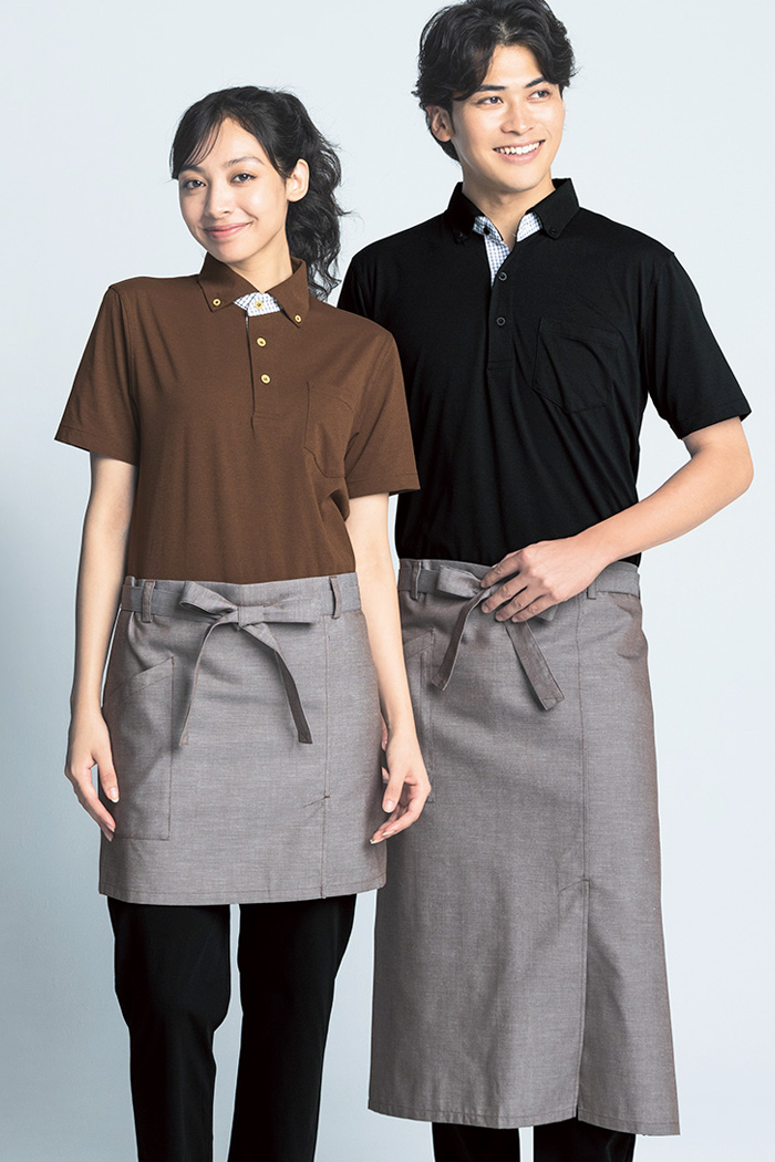 動きやすいポロシャツで飲食店コーディネート