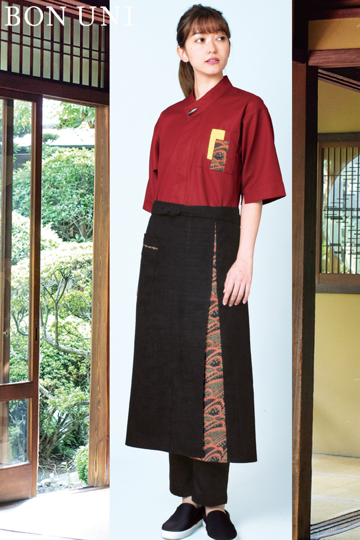 和食店×和モダン×赤の和シャツに和柄ロング前掛けで和コーディネート