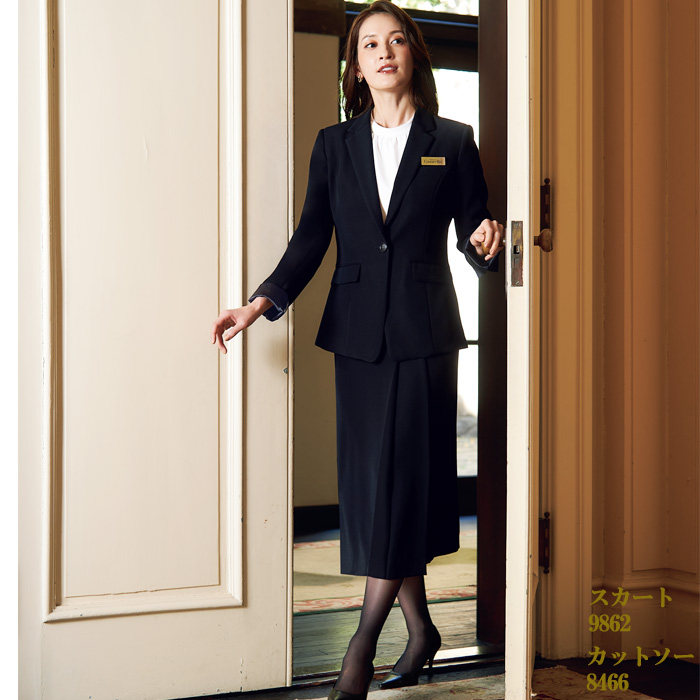 【ホテル・受付制服】　漆黒ブラック テーラージャケット　濃く、深く、研ぎ澄まされた「黒」　モデル