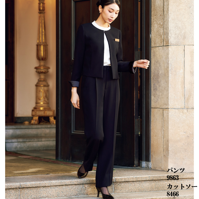 【ホテル・受付制服】　漆黒ブラック ノーカラージャケット　濃く、深く、研ぎ澄まされた「黒」　モデル