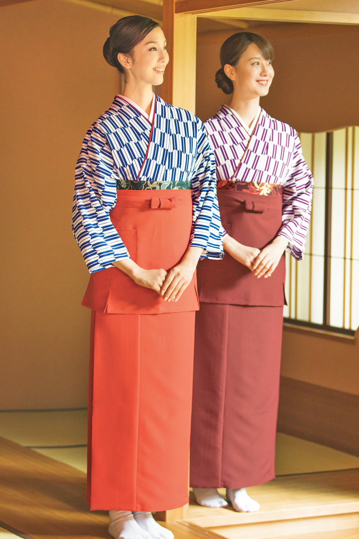 本物の日本の和を感じてもらう　和風飲食店、旅館に合うキリットかわいい矢絣の茶衣着スタイル